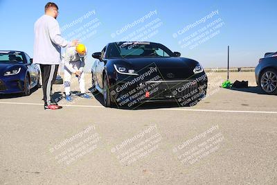 media/Nov-09-2025-Speed Ventures (Sun) [[388b781dcd]]/Around the Pits/